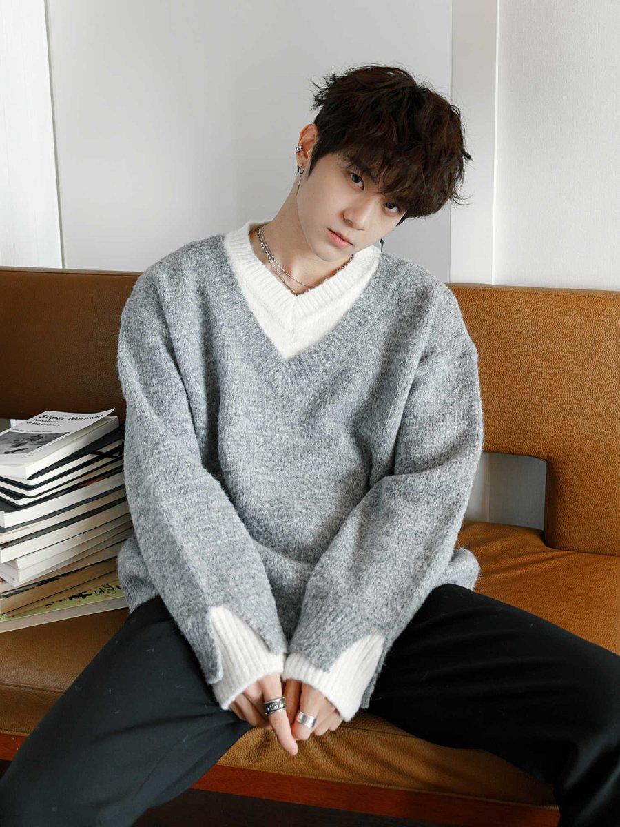 Fake two-piece V-neck knit