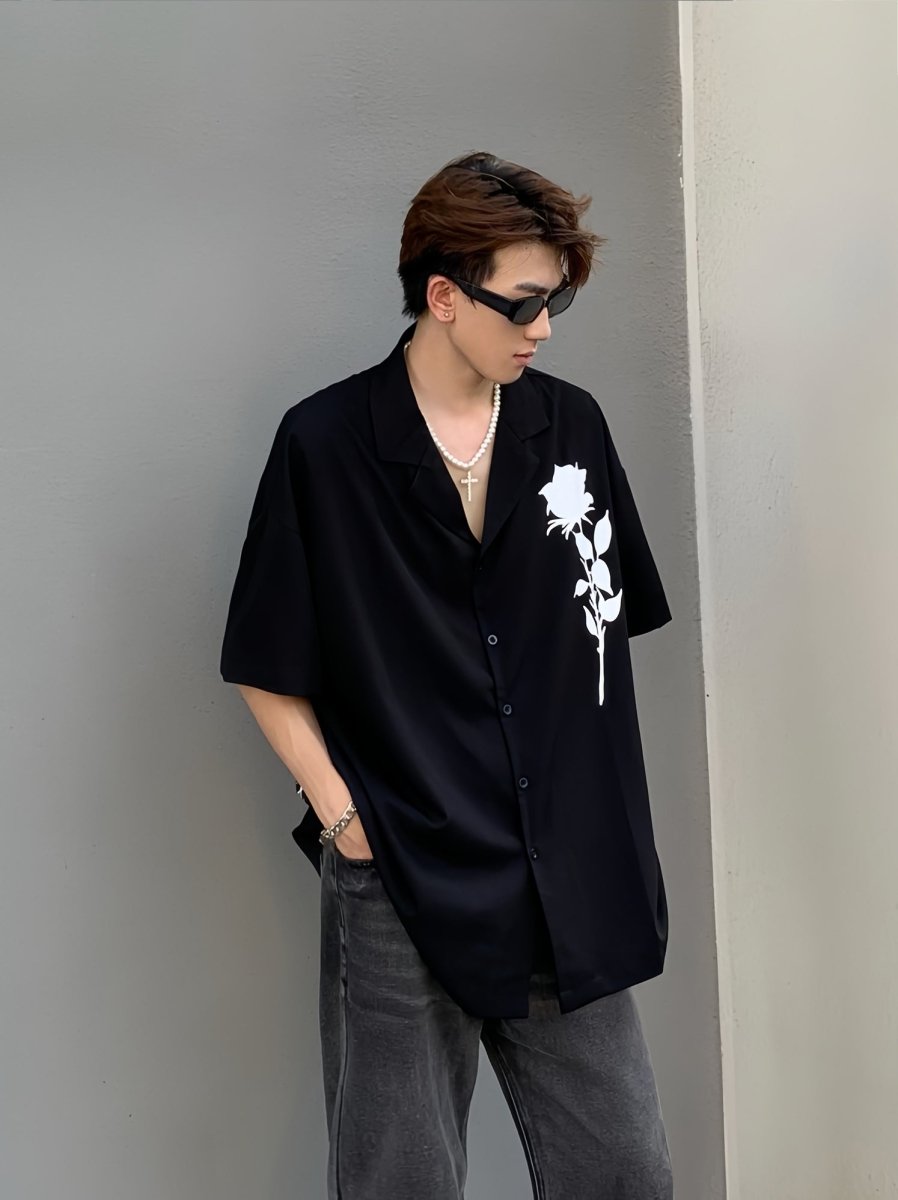 Rose print V -neck shirt