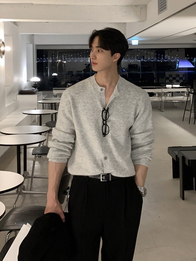 Round neck knit cardigan