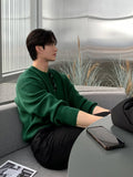 Round neck knit sweater