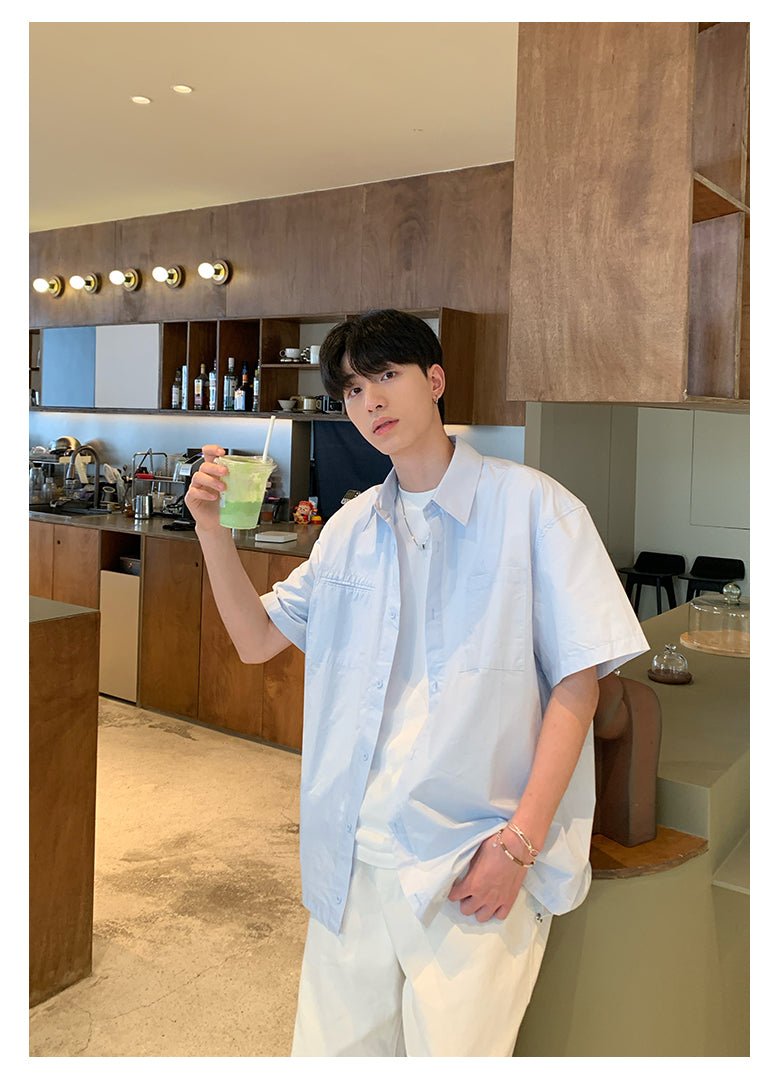 Simple pocket short sleeve shirt
